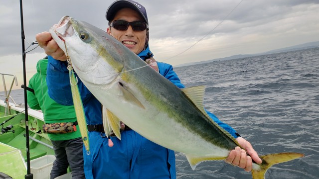 沖のルアー釣りで大物GET！茨城でワラサが豊漁