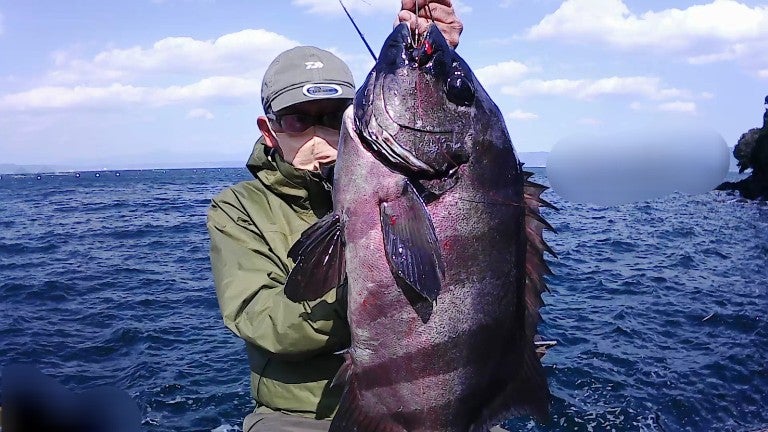 磯フカセ釣りの醍醐味！45cmの尾長グロ、62cmの4.5kgイシダイに歓喜の釣り日和♪