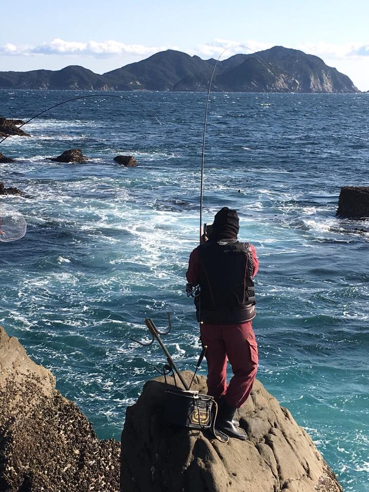 与那国島カジキ釣り大会で磯釣りや親子釣りも楽しむ、沖縄の釣りファンにぎわう